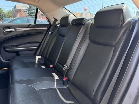 Used 2022 Chrysler 300 Touring L w/ Comfort Group image 24