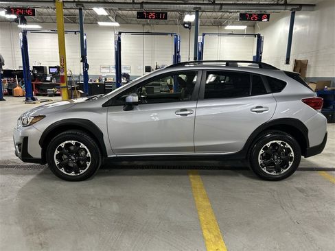 Certified 2023 Subaru Crosstrek 2.0i Premium image 5
