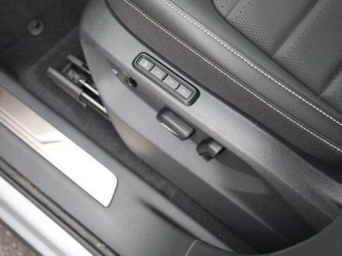 New 2026 Volkswagen Atlas Cross Sport SEL image 11