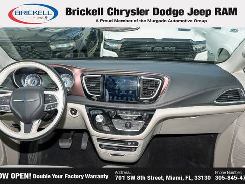Used 2019 Chrysler Pacifica Limited w/ Advanced Safetytec Group FWD image 25