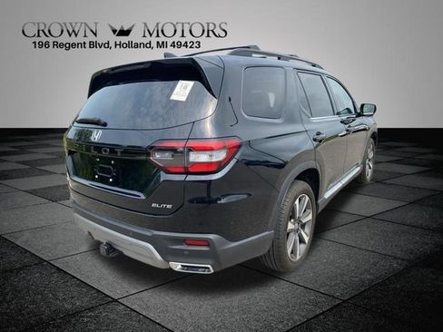 Used 2024 Honda Pilot Elite image 11