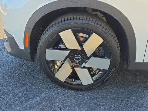 Certified 2025 MINI Cooper Countryman S w/ Comfort Package Max image 9