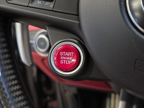 Used 2017 Alfa Romeo Giulia Quadrifoglio image 26