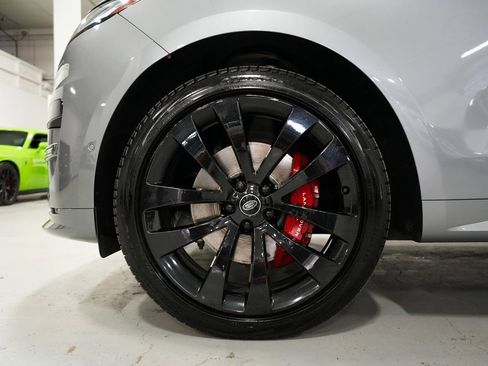 Used 2023 Land Rover Range Rover Sport SE Dynamic image 36