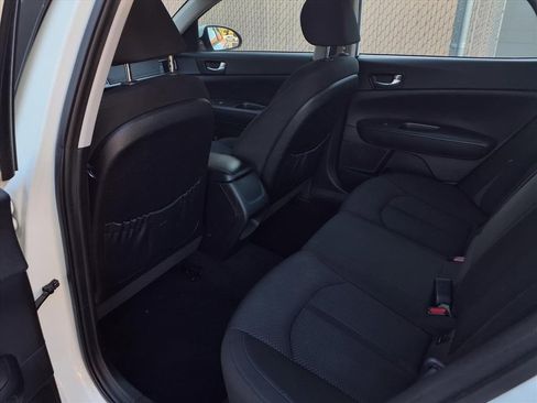 Used 2016 Kia Optima LX image 18