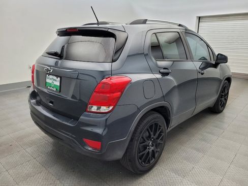 Used 2021 Chevrolet Trax LT w/ Sport Edition FWD image 9