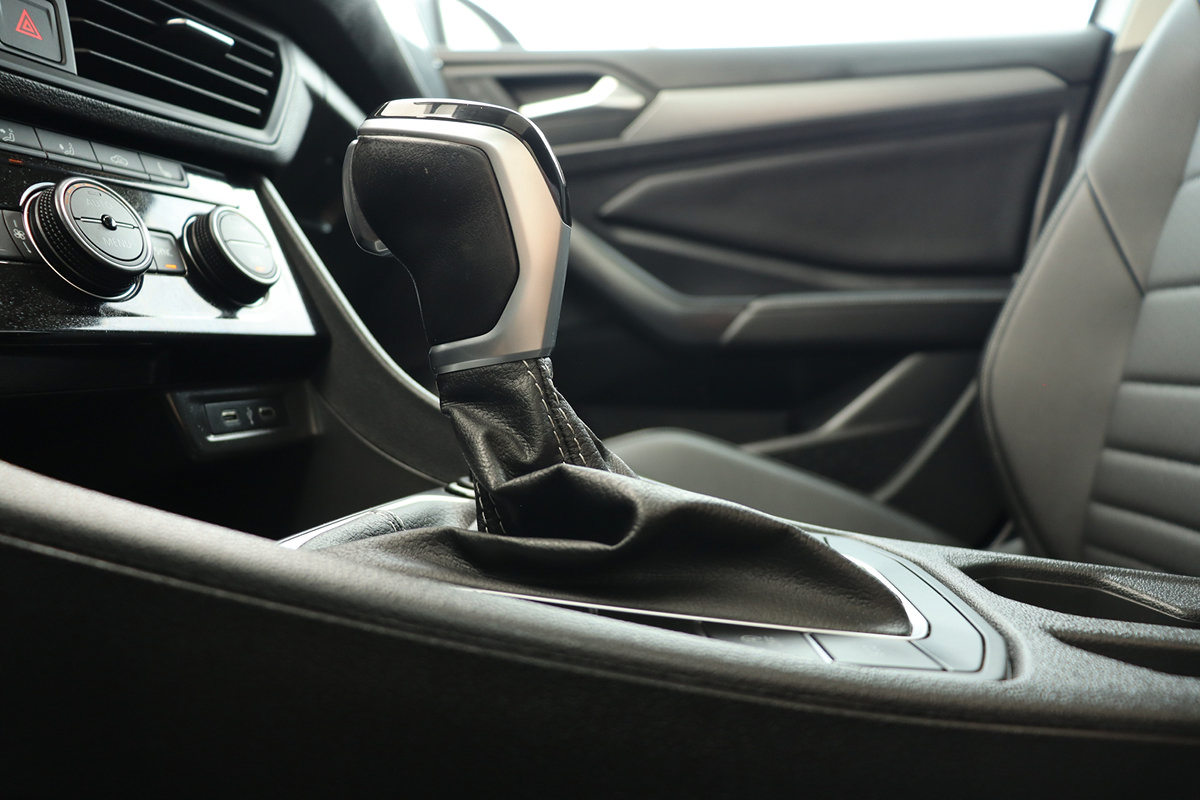 Used 2022 Volkswagen Jetta SE FWD image 36