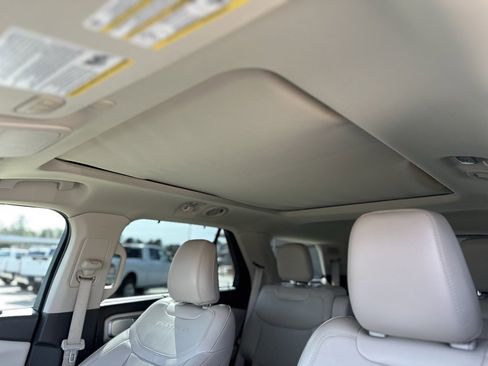 Used 2021 Ford Explorer Platinum w/ Equipment Group 601A image 34