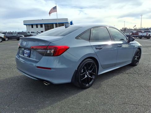 Used 2023 Honda Civic Sport image 3