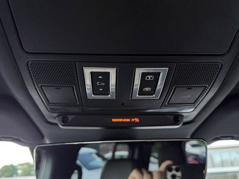 Used 2022 Land Rover Defender 110 X-Dynamic SE AWD/4WD image 58