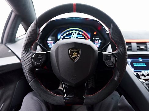 Used 2019 Lamborghini Aventador SVJ image 82