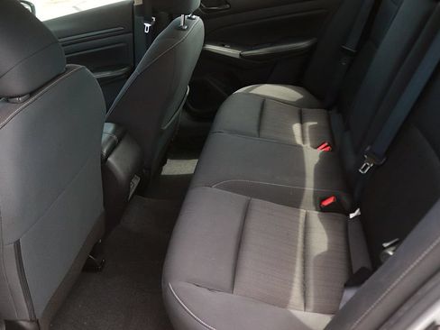 Used 2025 Nissan Altima 2.5 SV FWD image 14
