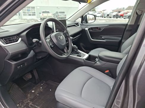 Used 2024 Toyota RAV4 LE image 9