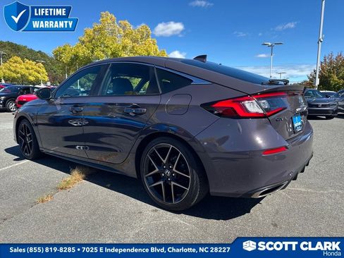 Used 2022 Honda Civic Sport Touring image 3