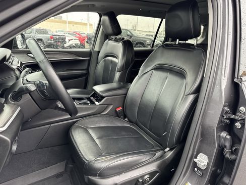 Used 2022 Jeep Grand Cherokee L Limited image 26