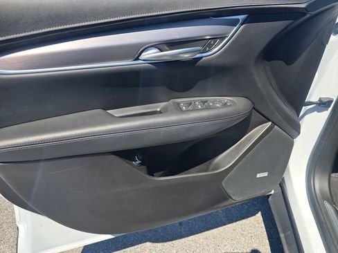 Used 2024 Cadillac XT5 Luxury image 23