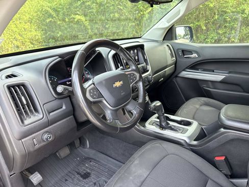 Used 2020 Chevrolet Colorado LT w/ Redline Special Edition RWD image 21