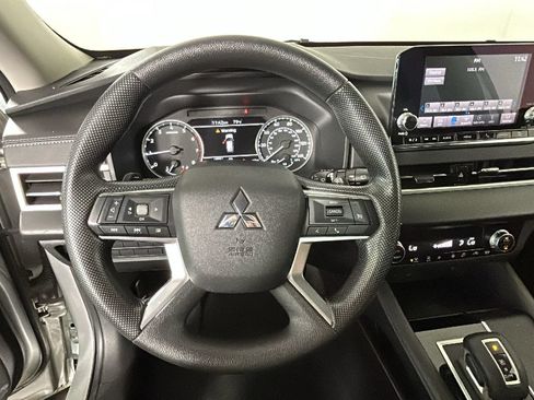 Used 2022 Mitsubishi Outlander ES AWD/4WD image 15