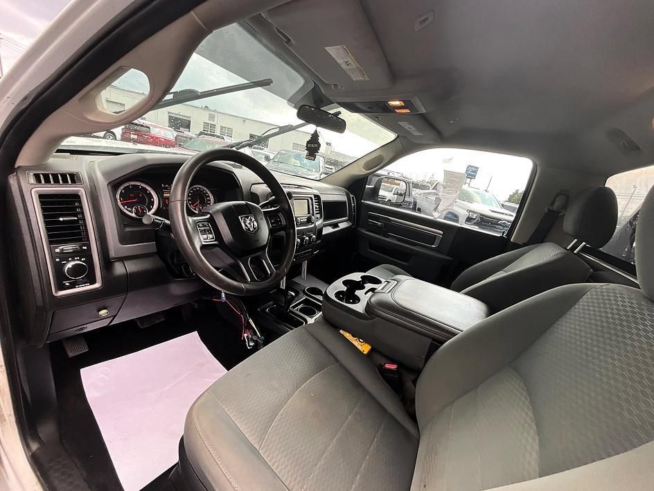 Used 2018 RAM 2500 Tradesman w/ Chrome Appearance Group AWD/4WD image 34