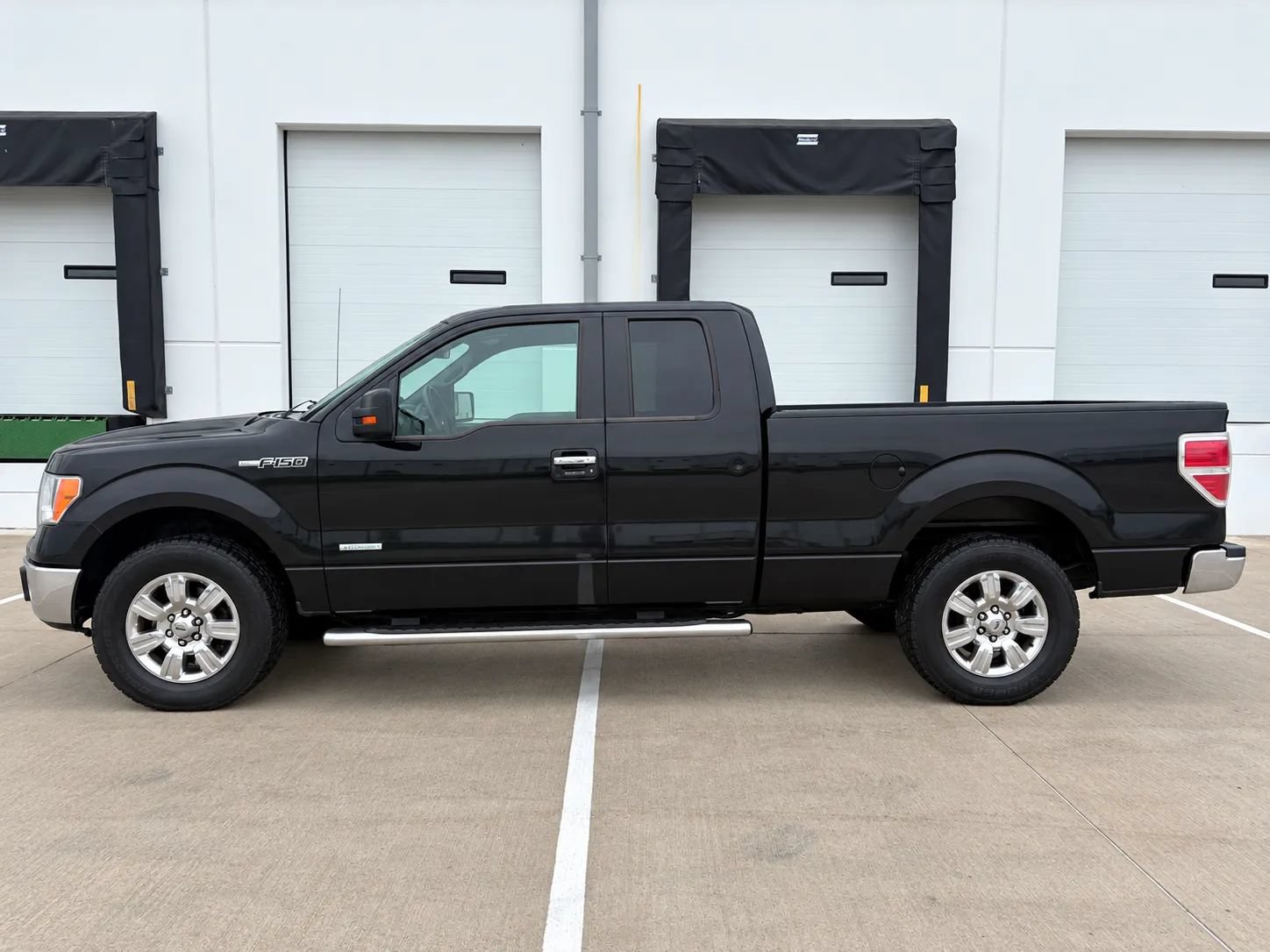 Used 2011 Ford F150 XLT w/ XLT Chrome Pkg RWD image 6
