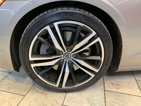 Used 2019 Volvo S60 T6 R-Design AWD/4WD image 14