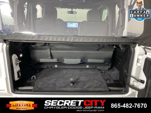 Used 2025 Jeep Wrangler Sport AWD/4WD image 29