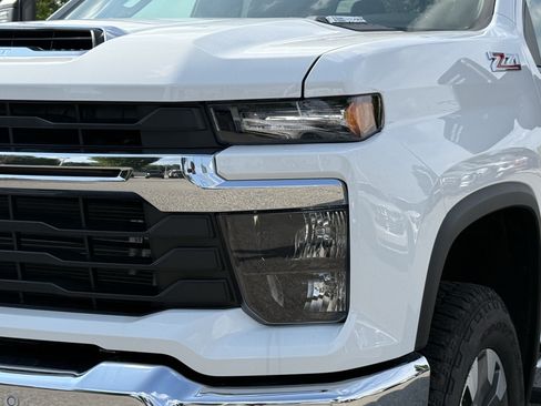 Used 2026 Chevrolet Silverado 2500 LT w/ Safety Package AWD/4WD image 6