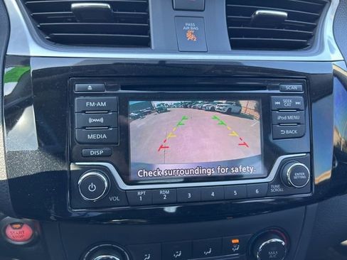 Used 2017 Nissan Sentra SV image 12