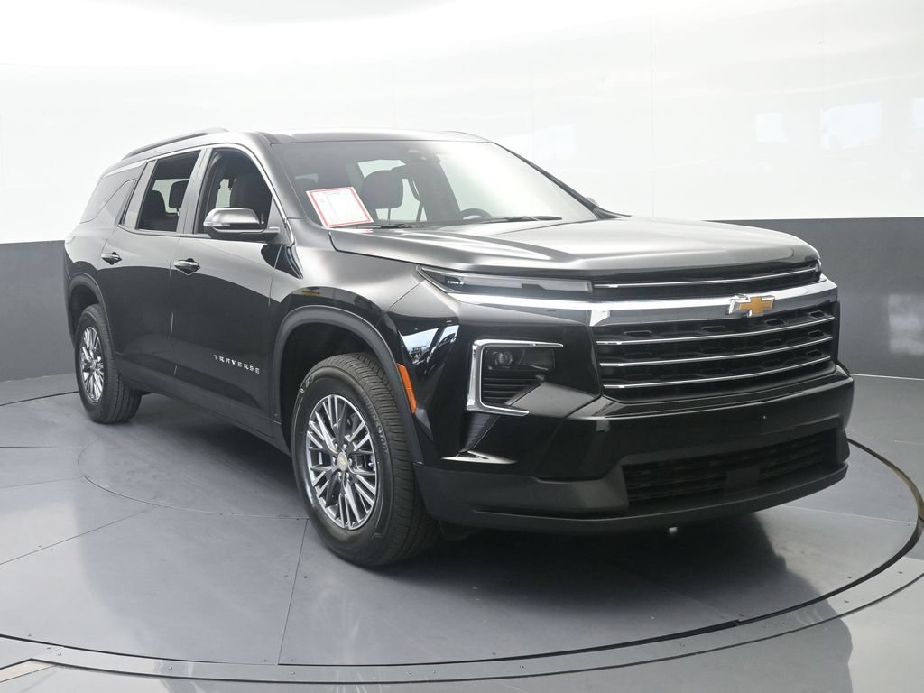 Used 2026 Chevrolet Traverse LT FWD image 9