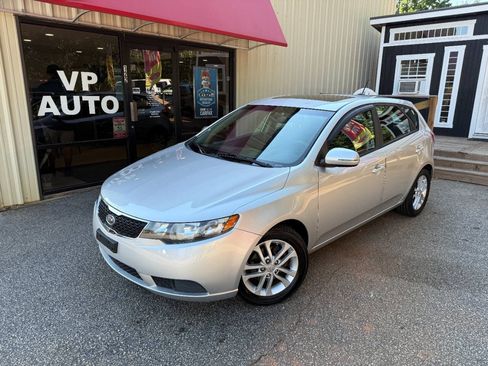 Used 2011 Kia Forte EX FWD image 1
