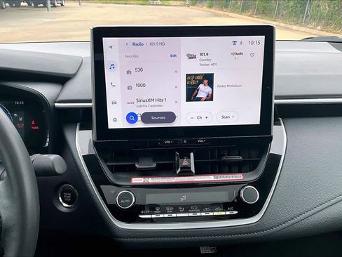 Used 2025 Toyota Corolla SE FWD image 7