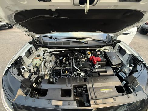 Used 2025 Nissan Kicks SV AWD/4WD image 33