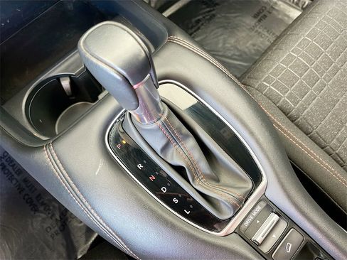 Used 2025 Honda HR-V Sport image 16