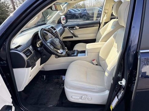 Used 2021 Lexus GX 460 Premium w/ Premium Package image 14