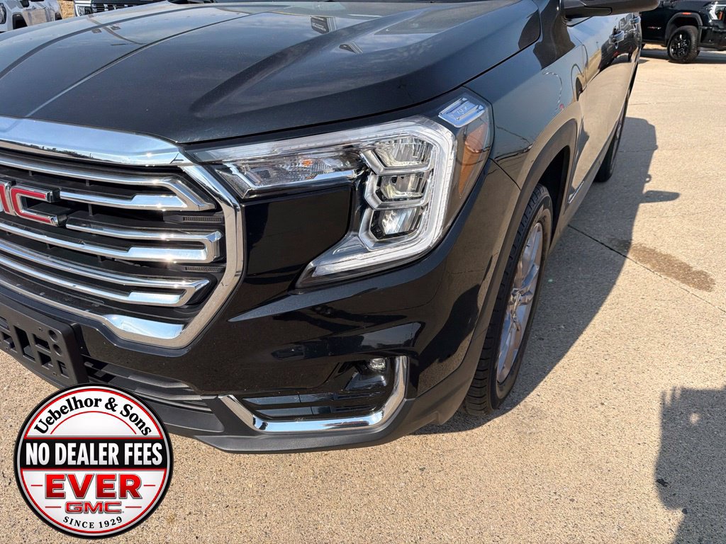 Used 2024 GMC Terrain SLT AWD/4WD image 13