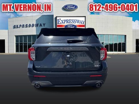 Used 2024 Ford Explorer XLT w/ Equipment Group 202A AWD/4WD image 14