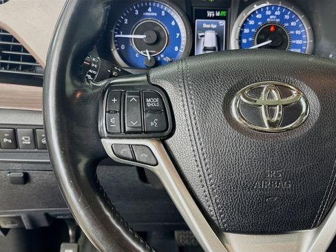 Used 2019 Toyota Sienna Limited Premium AWD/4WD image 17