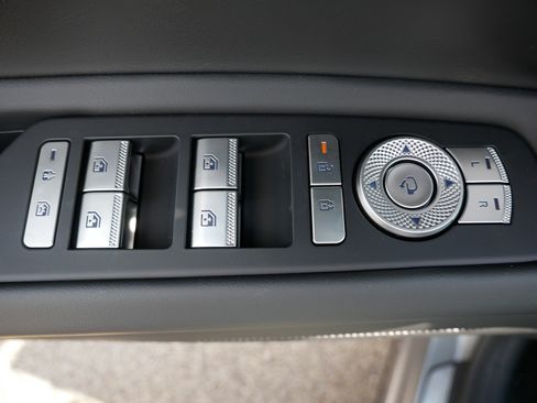 New 2025 Genesis GV80 3.5T Prestige image 8