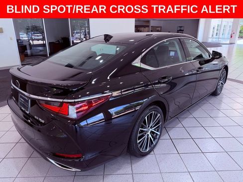 Certified 2024 Lexus ES 350 w/ Premium Package FWD image 7