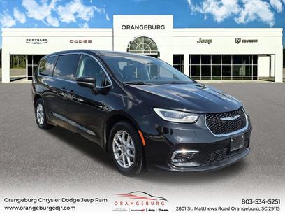 Used 2024 Chrysler Pacifica Touring-L