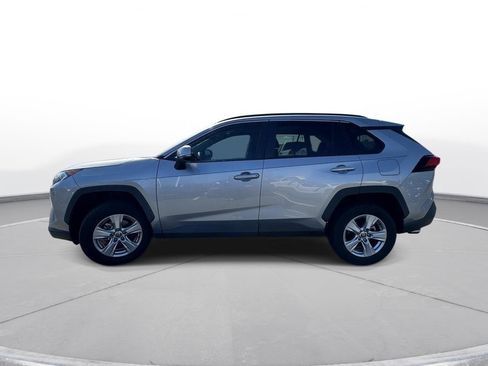 Used 2021 Toyota RAV4 XLE w/ Convenience Package image 9