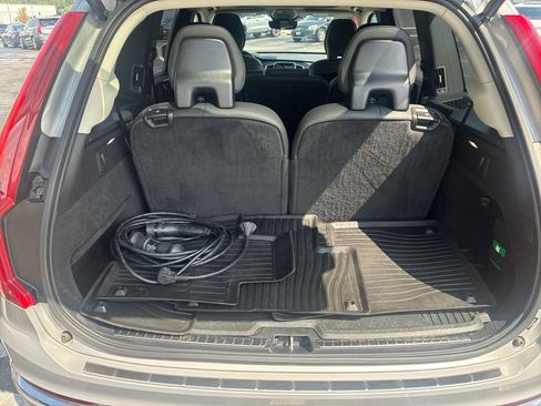 Used 2024 Volvo XC90 T8 Plus w/ Protection Package Premier AWD/4WD image 5