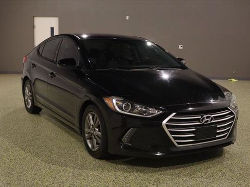 Used 2017 Hyundai Elantra SE w/ SE A/T Tech Package 03 FWD image 1