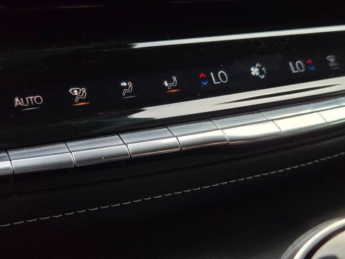 Certified 2024 Cadillac Escalade Sport w/ Touring Package image 22