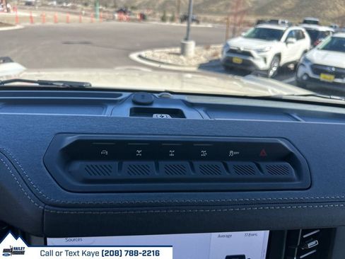 New 2025 Ford Bronco Badlands w/ Sasquatch Package AWD/4WD image 71