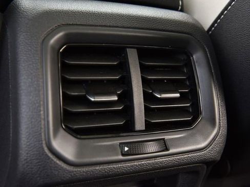 New 2026 Volkswagen Taos SE AWD/4WD image 24