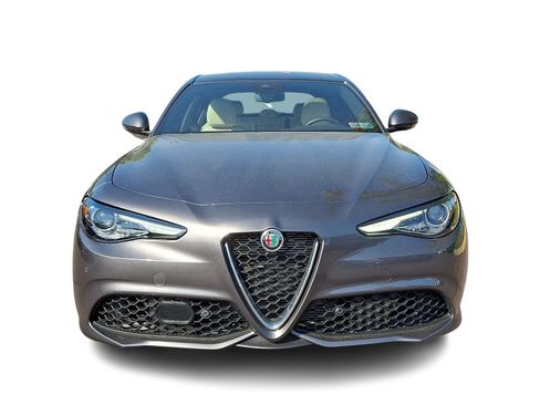 Used 2023 Alfa Romeo Giulia AWD w/ Quick Order Package 22X Lusso image 2