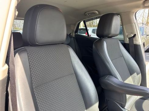 Used 2018 Buick Encore Preferred image 23