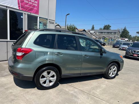 Used 2014 Subaru Forester 2.5i Premium w/ All-Weather Package AWD/4WD image 8
