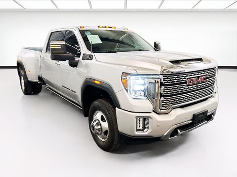Used 2021 GMC Sierra 3500 Denali w/ Denali Ultimate Package AWD/4WD image 3